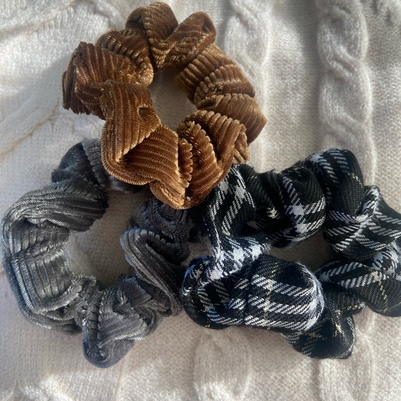 set of 3 scrunches - brand new - Picture 2 of 2